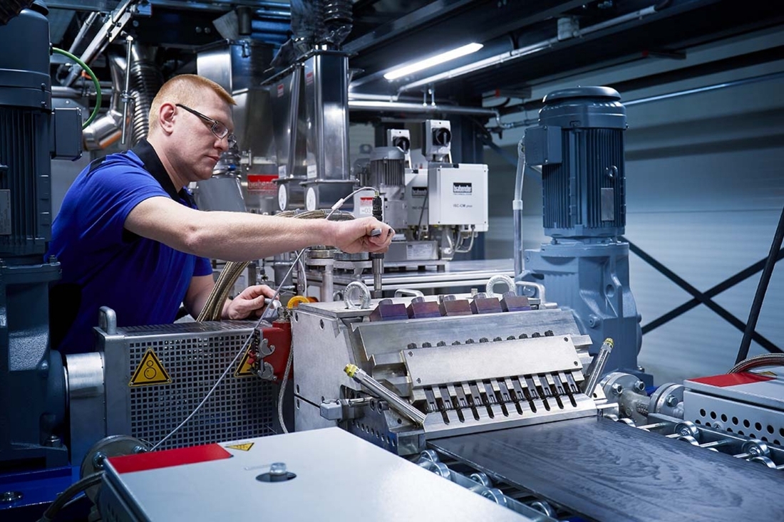 Großformatige Bipolarplatten